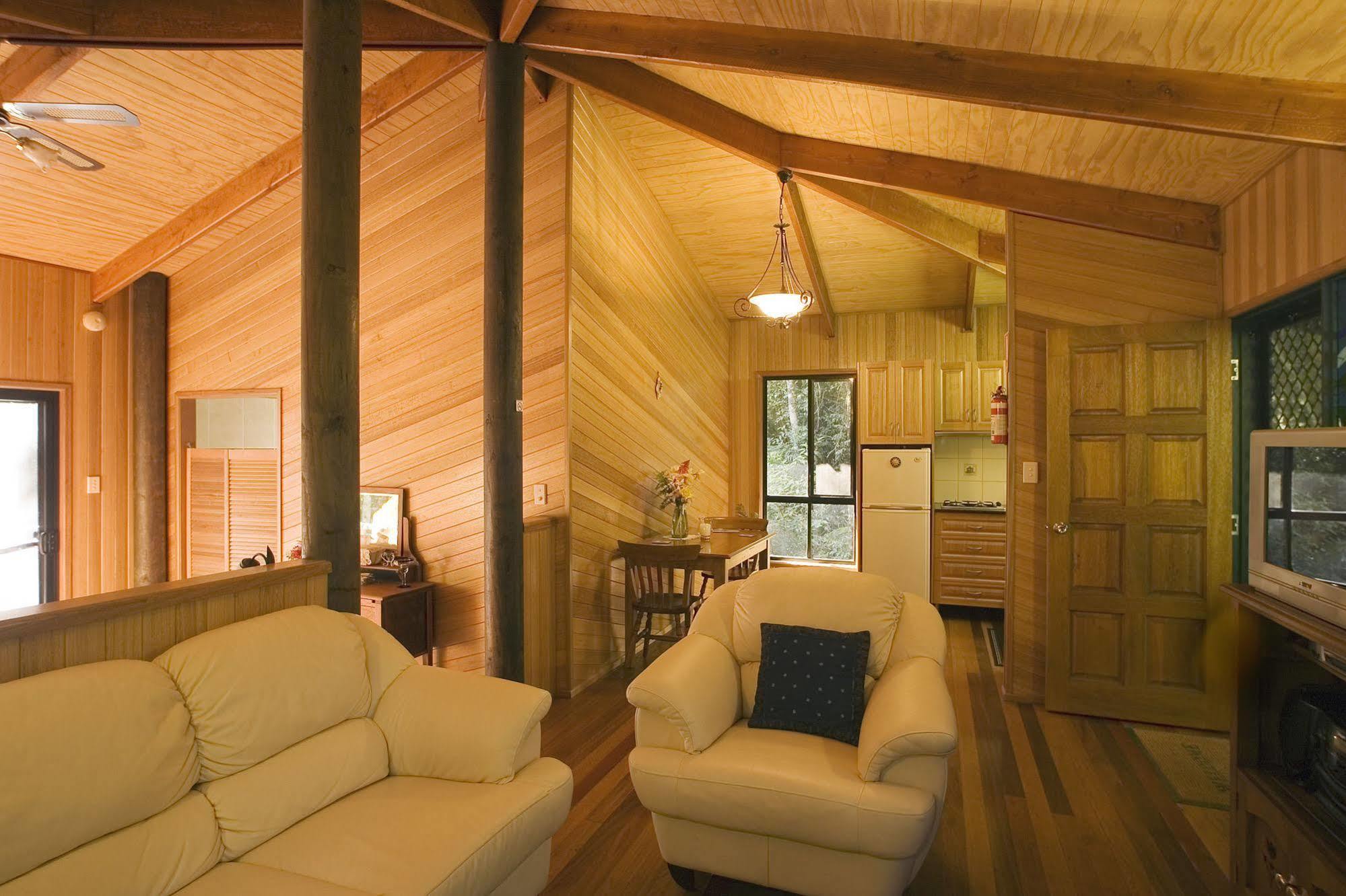 Lodge Lyrebird Retreat